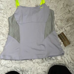 Nike top